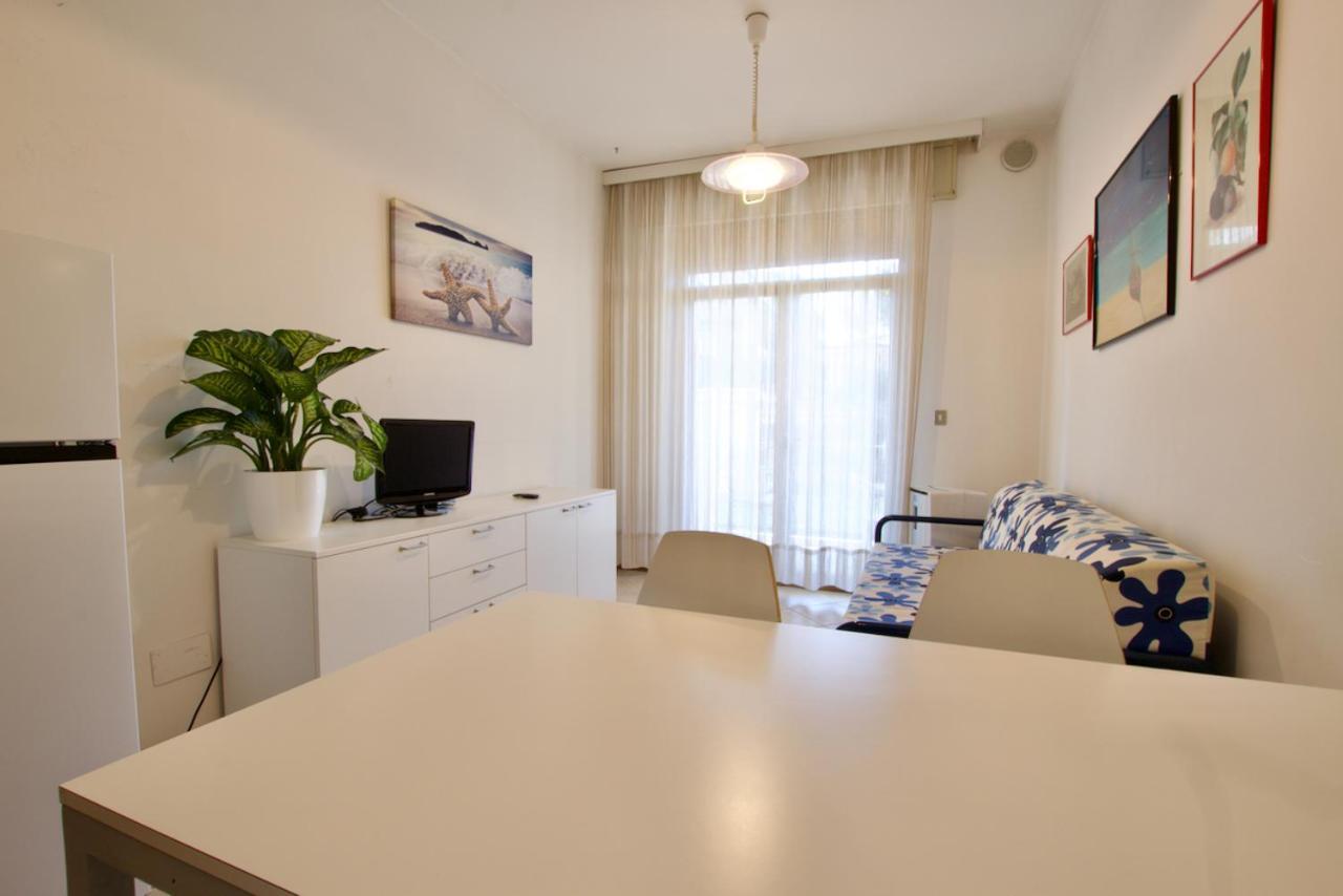 Park Residence 1 - Home Immobiliare リド・ディ・イエゾロ エクステリア 写真